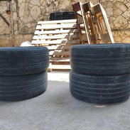 Se venden 4 gomas de carro rin 18 Michelin de uso $10 000 cada una. - Img 57445800