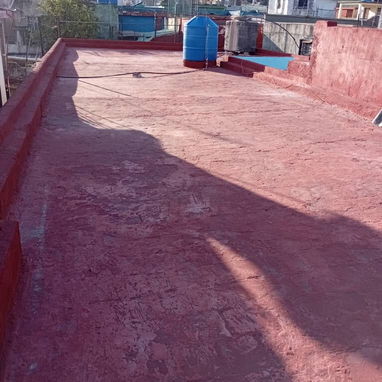 🏡 SE VENDE CASA INDEPENDENDIENTE JUNTO A UN AUTO MODERNO, excelente zona en SANTO SUÁREZ - Img 120929006