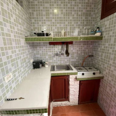 Renta de hostal en el CENTRO HISTORICO! NO se va la corriente! - Img 109491575