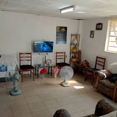 Casa puerta calle en Marianao por 112,2 cuartos y contrato de gas de calle - 9/10