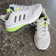 Tenis Adidas 38½, originales de uso - Img 57522709