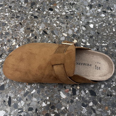 Vendo suecos de mujer en 20 usd o al cambio en moneda nacional. Número 40 - Img 123978964