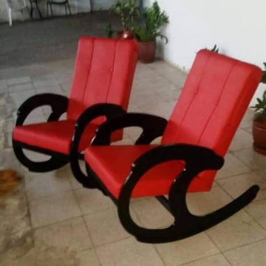 Sillones de madera, suisa, y tapizados - Img 115051387