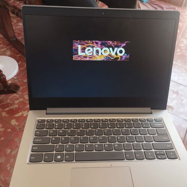 Laptop para resolver, buena bateria - 2/5