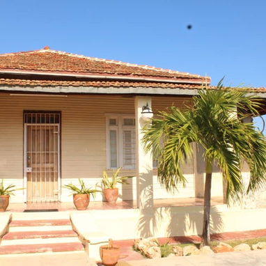J Casa con piscina frente al mar en Santa Fe/Alquiler de casa con piscina en Santa Fe/Rent a hous with pool. SF-002 - 4/6