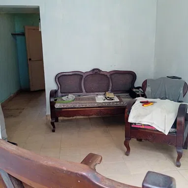 🏛*114-Apto en venta en el Vedado [ Es un interior de 1 planta,solamente de 3 casas ,esta queda arriba,placa libre ]* - Img 122990203
