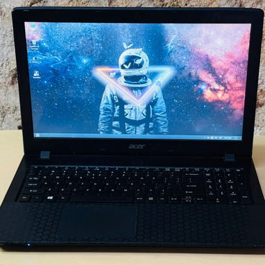 Laptop Acer  Equipo confiable con rendimiento ideal para algunos juegos y trabajos de programación informática. - 2/6