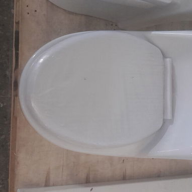 Taza monolítica descarga al piso incluye herrajes tapa sanitaria y anillo de cera - 2/2