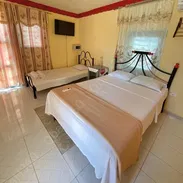 RENTA hostal de 3 habitaciones y piscina en la BELLA VARADERO con Qba Hostin 360 - Img 56434182