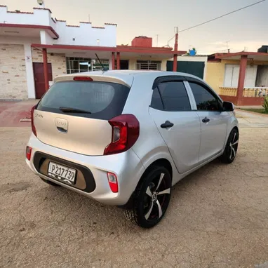 KIA PICANTO 2017 — ¡COMPACTO, MODERNO Y SIN DETALLES! 🔥 - 2/7