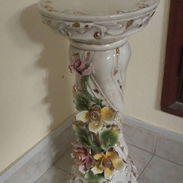 Soporte para plantas con pedestal floral Capodimonte Vintage, Porcelana dorada, Italiana - Img 56935762