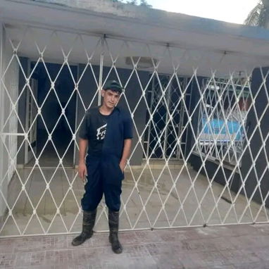 Herrero Carrillo (puertas, ventanas, rejas de protección y mucho más) - 3/5