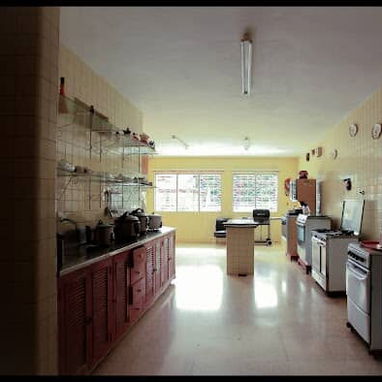 Acogedora casa de renta con piscina grande en Reparto Siboney,  8 habitaciones +53 52463651 ,O - Img 103779914