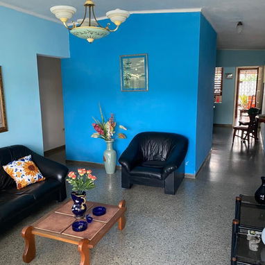 Casa esquina en Fontanar a una cuadra de la entrada y en la Ave principal. - 7/9