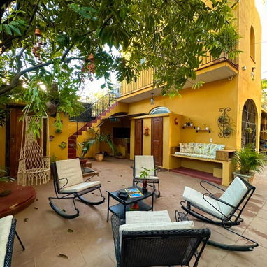 Alquiler de casa de lujo con piscina en el Vedado . Renta de casa de lujo por noches en el Vedado con piscina - Img 125752407