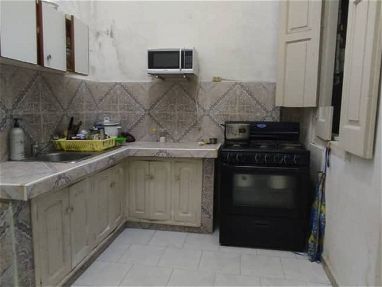 **Casa amplia en la Habana vieja 3 cuartos, 2 baños, 3 patios al 56582916 en 30.000 USD - Img 65264028