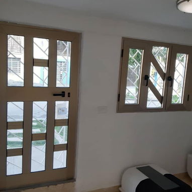 Vendo casa 🏠 puerta calle en Santo Suárez de 3 planta consta de 3cuarto,3baño,sala, cocina,comedor y área de lavado en - Img 119692603