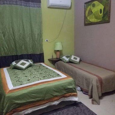 50 mil usd. Vendo casa cerca de maternidad de linea. 56927627 - 2/6