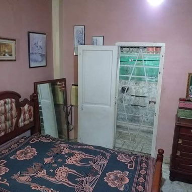 *$9000 usd con ajuste En venta apartamento capitalista años 50 (BAJOS INTERIOR) en Santos Suárez. - Img 125605382