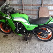 Kawasaki GPZ 750 - Img 56369634