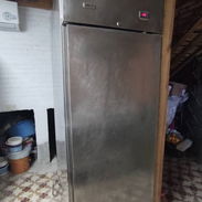 Refrigerador profesional, ZANUSSI Grande 78×72×190 0,6m³ camara 220W ESTADO BIEN, hice mantenimiento Precio: 1500$ - Img 55267697