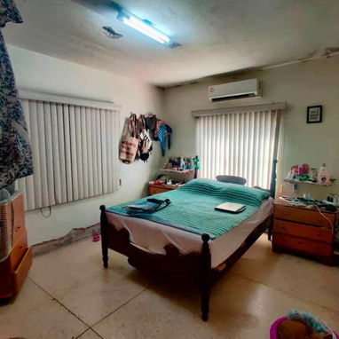 UBICACIÓN IMBATIBLE PARA NEGOCIO EN EL VEDADO! CASA INDEPENDIENTE EN AVENIDA CERCA DE 26 Y 23 !!! - 5/8