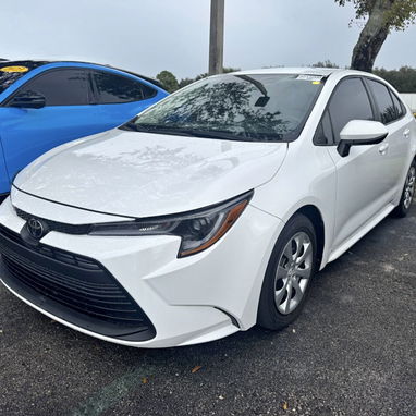 2024 Toyota Corolla LE CVT - 2/5