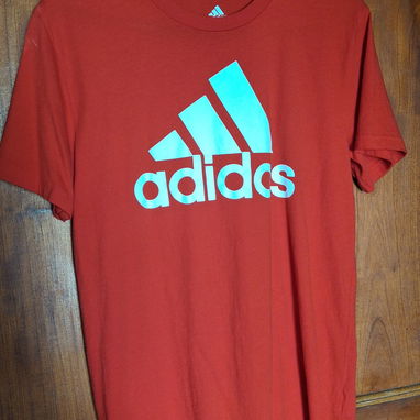 Ropa reciclada pero nuevas. - 4/10