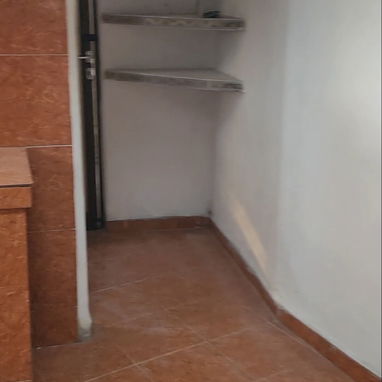 Se renta local para punto de venta. Ubicación.. San Miguel. Virgen del camino. Frente a la feria. Precio 10usd diario - Img 125282507