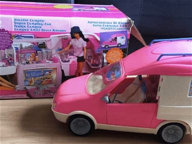 Camper de barbie 3 en 1 casita de barbie carro y lancha original Mattel com sonidos y luces es grande - Img main-image