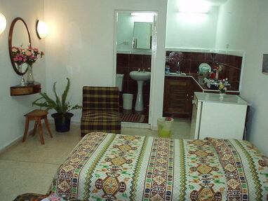 Villa Llerena Planta Alta 2 habitac con baño indep. Terraza y parqueo de motos en Playa - Img main-image