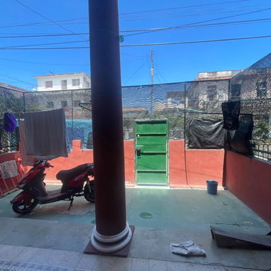 Se vende casona cerca de la cret y juan delgado con podibide garage - 2/10