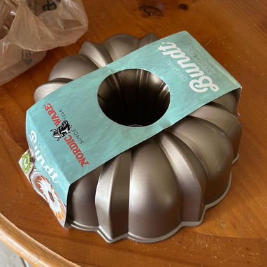 VENDO MOLDE GRANDE PROFESIONAL PARA PANETELA "NORDIC WARE". - Img 106088845