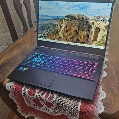 🎮 MSI KATANA 15 — CORE i7 + RTX 4050 + 1TB SSD - Img 127278017