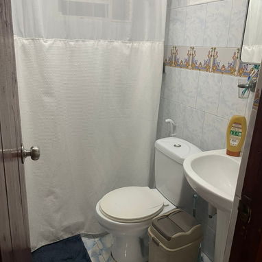 🏘️ *¡OPORTUNIDAD EN CERRO ATARE!* 🏘️ *#84 CERRO* 📍 _Apartamento en 1er piso, edificio de 5 pisos (6 apartamentos - Img 121110373