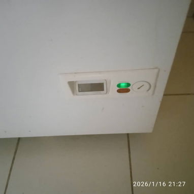 Vendo Nevera de uso al 💯 de más de 25 pies - Img 124046834