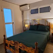 🪼 CASA DE ALQUILER EN EL VEDADO | RENTA SEGURA Y MODERNA EN LA HABANA | CUBA 🏡✨ - Img 55412524
