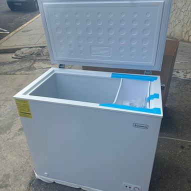 Nevera 7.8 pies Premium con Cerradura y llave en la tapa, Interior plastico, precio $325 usd con transporte incluido - Img 126756974
