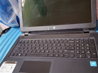 Laptop hp 15.6" Intel N3550 de 5ta gen 4gb de ram 500Gb de disco batería más de de 4horas.... - Img main-image