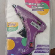 Pistola de silicona en barra - Img 57110925