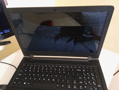 Vendo Laptop Lenovo ,función perfectamente con mouse inalámbrico - Img 63082397