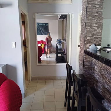 SE RENTA APTO DE DOS HABITACIONES EN CENTRO HABANA CON BALCON. 3ER PISO. 54026428 - Img 111540093