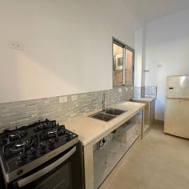Ofertaaa espectacular apto en el Vedado de 4 cuartos y garaje para dos autos! Oportunidad de inversión!!! - Img 118722295