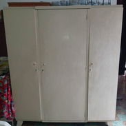 Se vende escaparate de madera de uso - Img 56835372