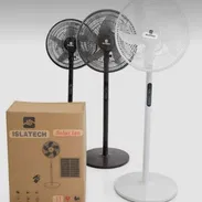 Ventilador de pedestal Recargable marca ISLATECH de 16" incluye panel solar precio $120 USD - Img 56300749