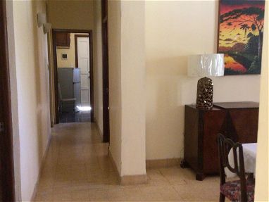 Rento lindo apartamento de 3/4 en el corazón de Miramar, calle 26 #310 e/ 3 era y 5 ta avenida - Img 67964928
