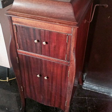 Vendo única y espectacular Victrola Art Noveau, modelo VV-X 100433 J, funcionando! - Img 117811026