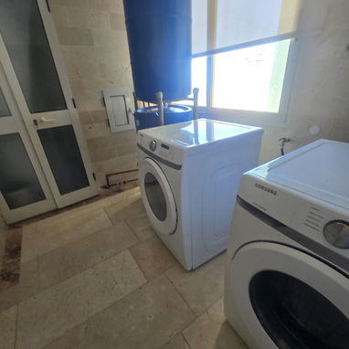 Directamente con Alex y leslie wattssap 55432935🏡 Precio 275 k Apto propiedad horizontal en pleno Vedado, zona de let - Img 125849399