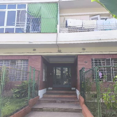 🏠 Se vende apartamento en el Vedado, Zona de Letras. 📍 Ubicación: 21 e/ D y E. - Img 125973020