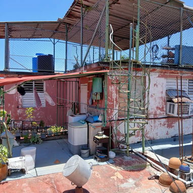 Ganga Penthouse en el vedado 2/4 y medio en 30 mil cerca de 23 y 12 - Img 126009224